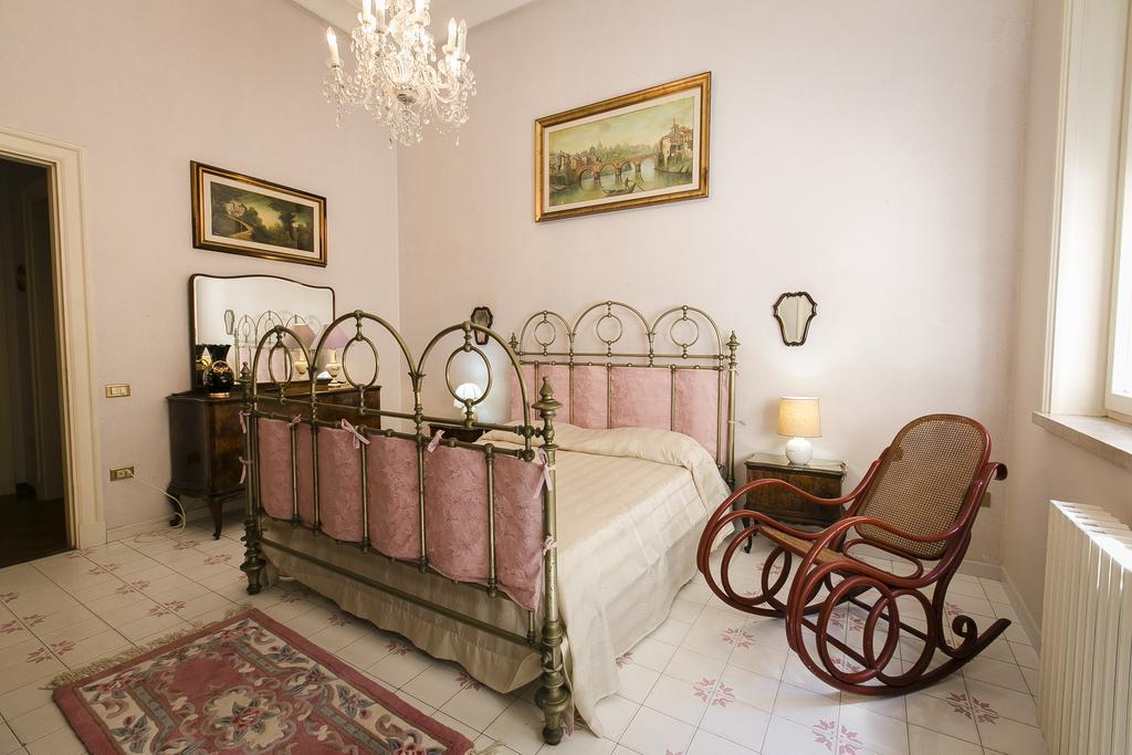 La Casa Della Zia Armenia Hotel Marsala Room photo